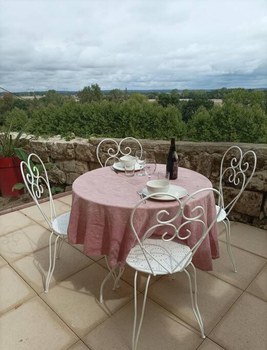 Gite Des Perreyeurs - Maison Troglodyte Avec Vue Sur Loire Montsoreau Exterior photo
